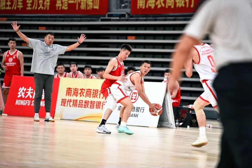 男子篮球超, 育的炽热深, rich