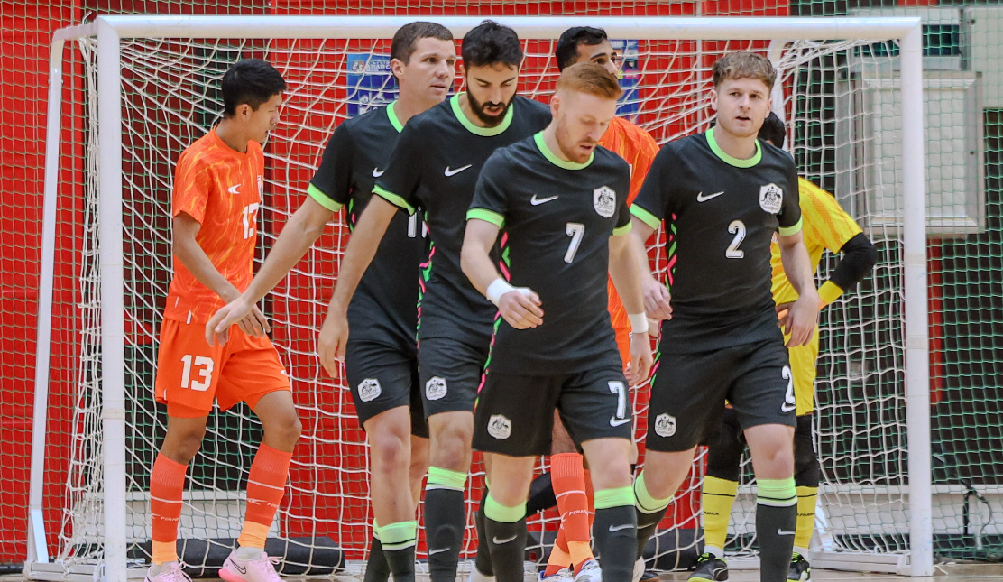 马来西亚, 连续两届输