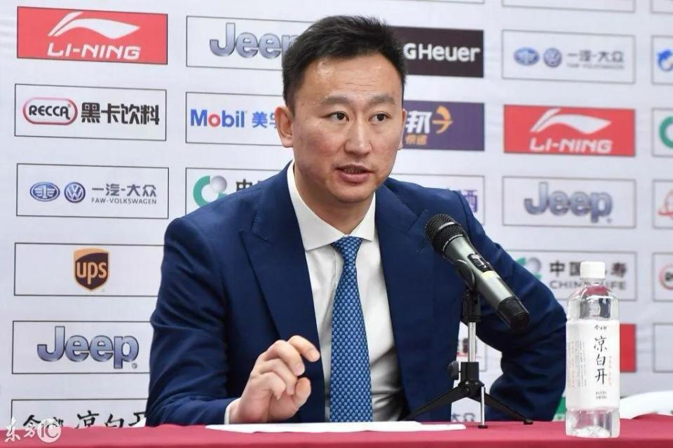 只是认为杨, inews